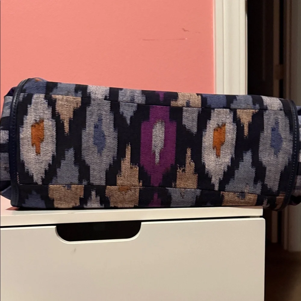 Coach iKat Stunning Tote and Wristlet Set - Picture 9 of 13